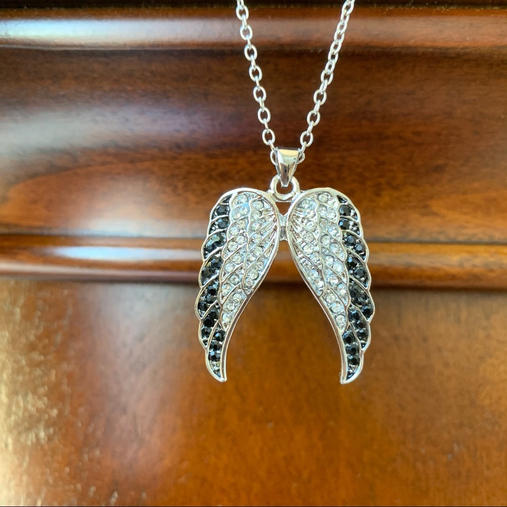 Bling angel wings crystal necklace